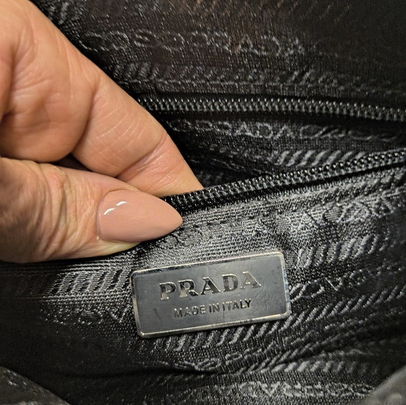 Authentic Prada Nylon black bag Vintage 1980's 🖤 NWT - Picture 6 of 12
